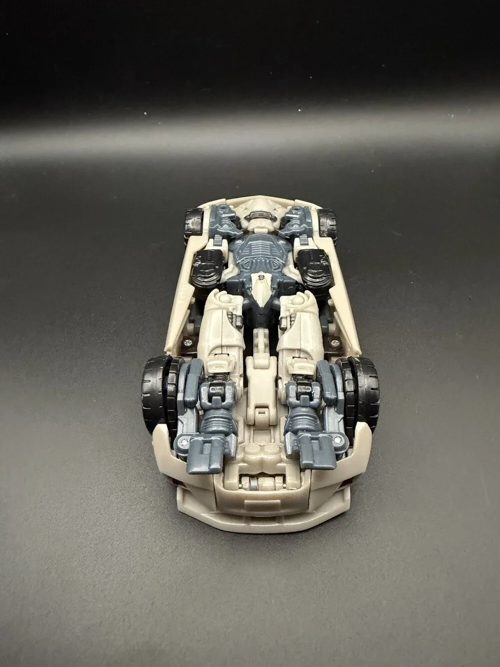 Transformers: Dark of the Moon (DOTM) Deluxe Class Sideswipe